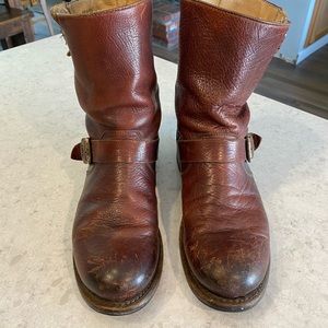 Frye Veronica Short